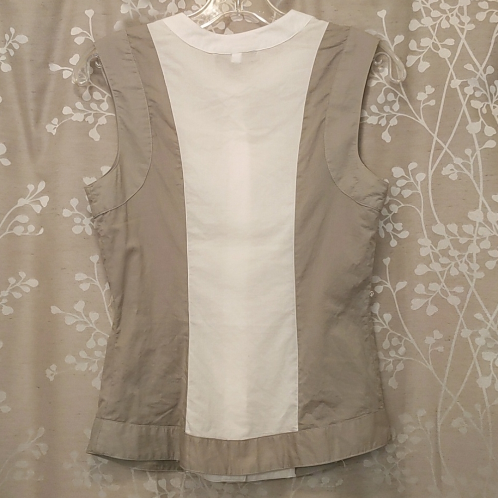 Belted Color Block Button Down - Picture 10 of 12
